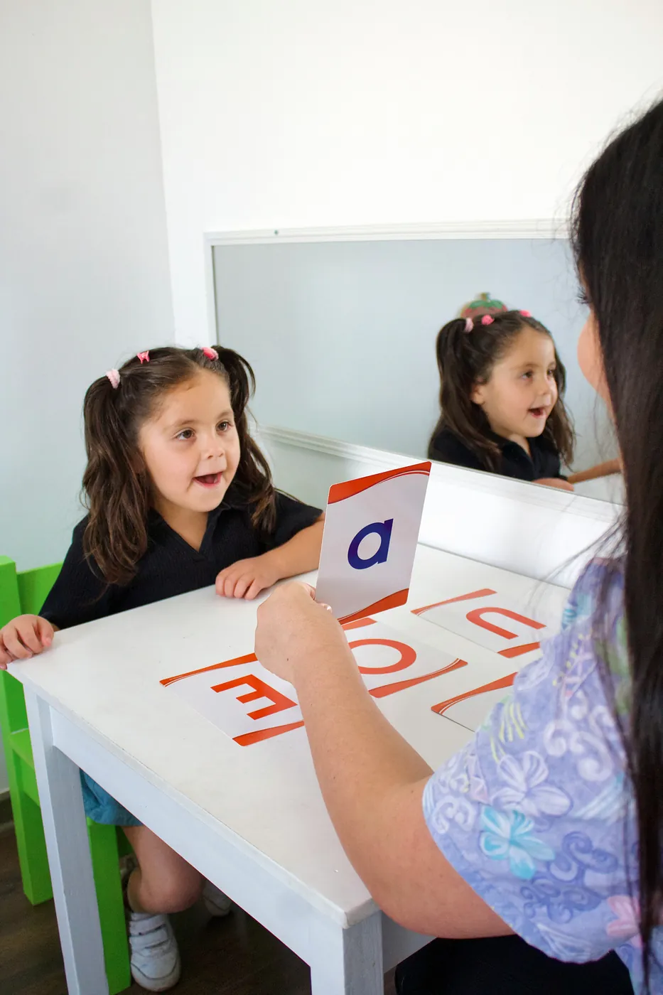 Sesión de lectoescritura con tarjetas fonológicas